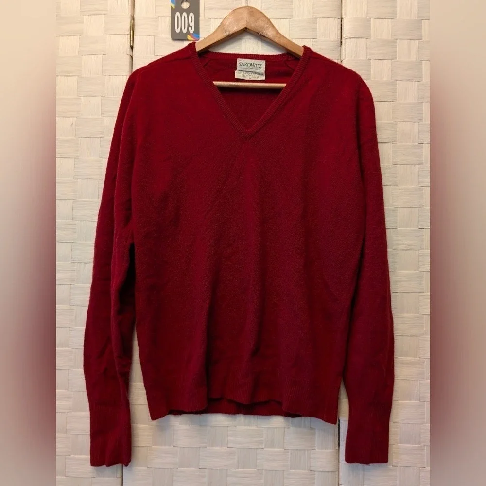 Sakowitz Mens Red 100% 2 Ply Cashmere V-Neck‎ Sweater Vintage Made in USA Medium